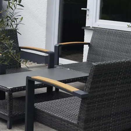 Magnolie In Der Eifel מונשאו