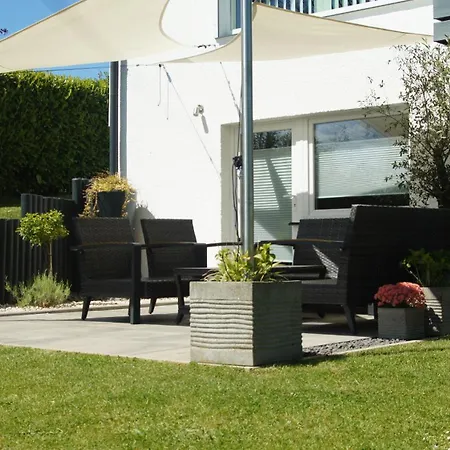 Magnolie In Der Eifel * מונשאו