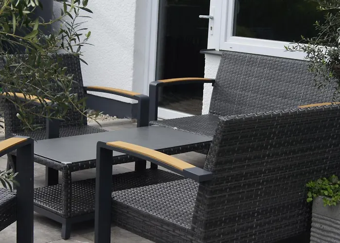 Magnolie In Der Eifel מונשאו