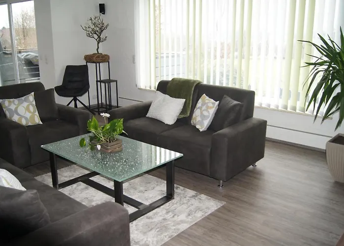 Feriehus Magnolie In Der Eifel Monschau